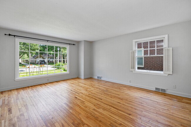 Foto del edificio - 5231 N Bay Ridge Ave