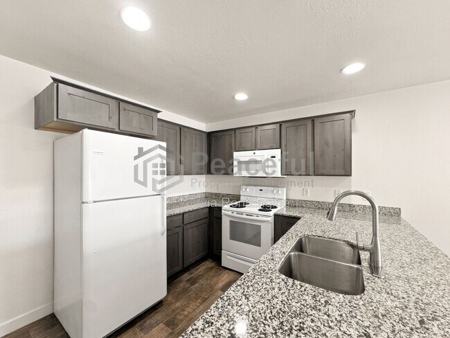 Foto del edificio - 756 E 500 S