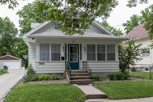 This three unit triplex is on a quiet street in a single family home neighborhood. - 223 10th Ave SE