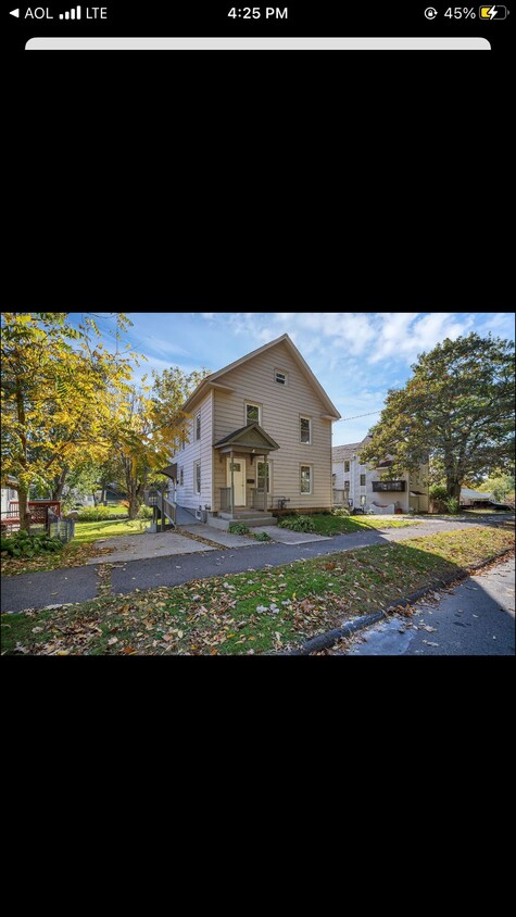 Primary Photo - 170 Oak St