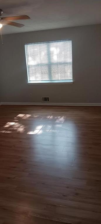 Foto del edificio - 5691 Waterford Ct