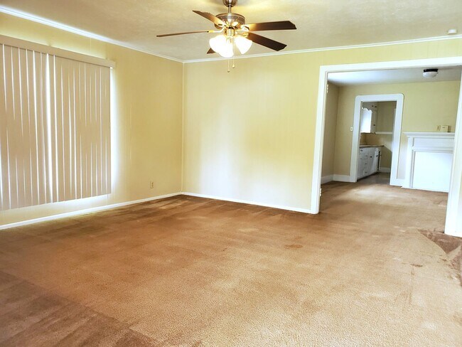 Foto del edificio - 3324 Canal Ave, Groves, TX 77619