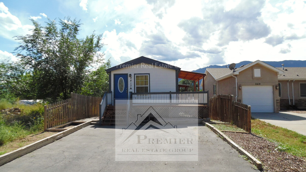 Primary Photo - 2417 W Cache La Poudre St