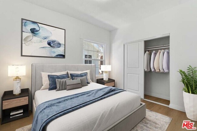 Foto del edificio - 1125 S Lake St