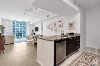 Building Photo - 951 Brickell Ave