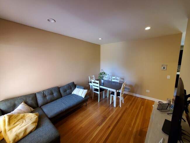 LivingRoom - 2734 N Campbell Ave