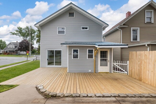 Building Photo - Remodeled  3 Bdrm Wesleyville Home w Workm...