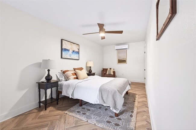 Building Photo - 1706 Palma Plaza