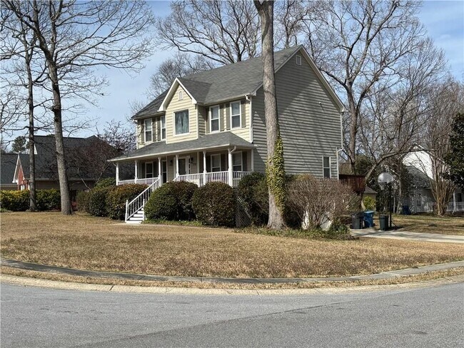 Foto del edificio - 722 Thornapple Trail SW