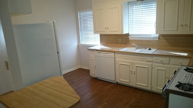 Building Photo - 1515 Woodlawn Blvd