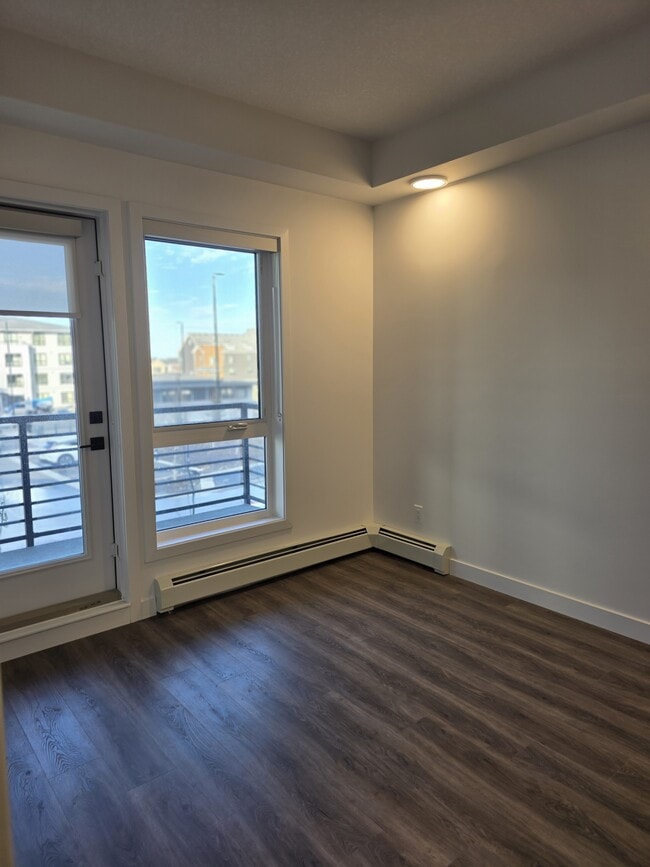 Building Photo - 350-3350 Livingston Common NE