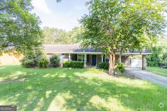 Building Photo - 105 Circle Dr