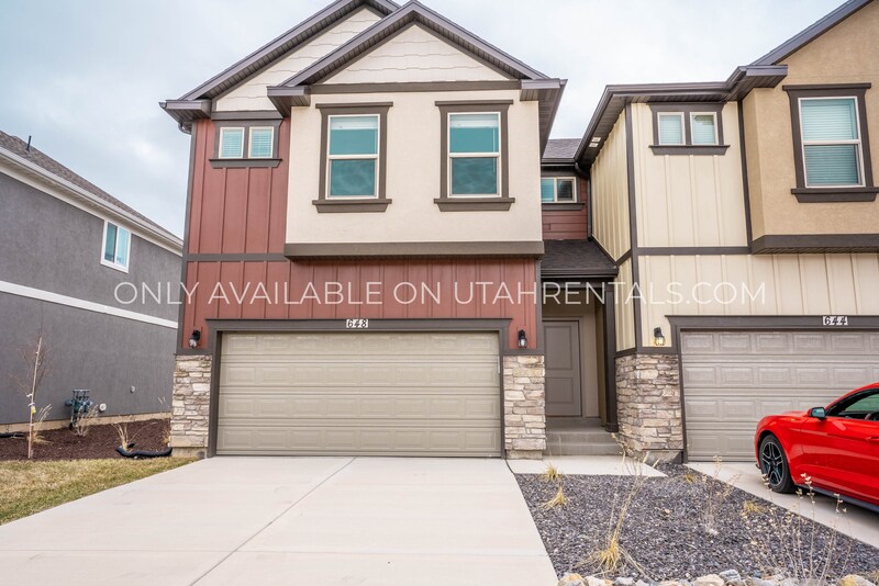 Foto principal - 648 N Old Fort Dr