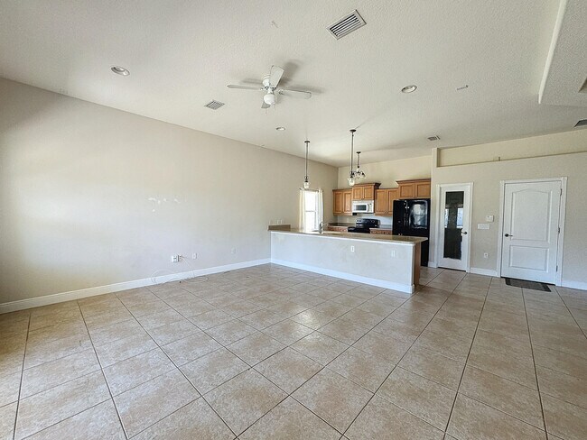 Foto del edificio - 3977 Foothill Dr