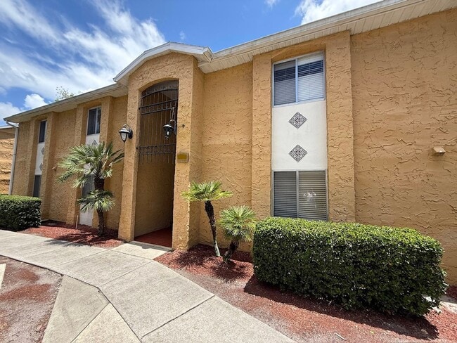 Beautiful 2BR/2BA Condo Centrally located in Sarasota! - Beautiful 2BR/2BA Condo Centrally located in Sarasota!