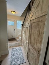 Building Photo - 145 Soundview Rd