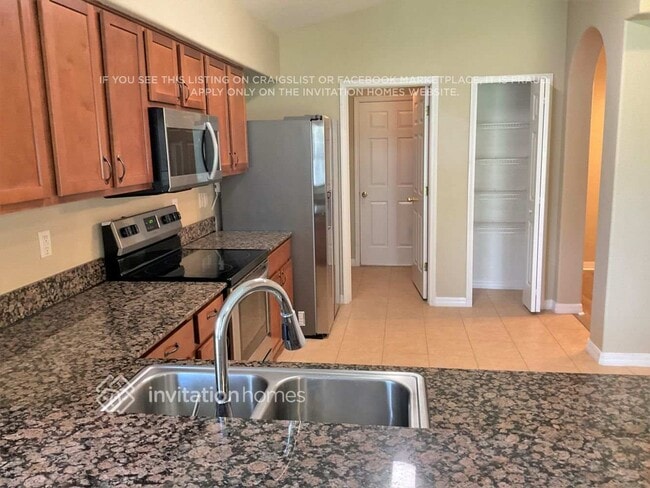 Foto del edificio - 7128 Royal George Ct