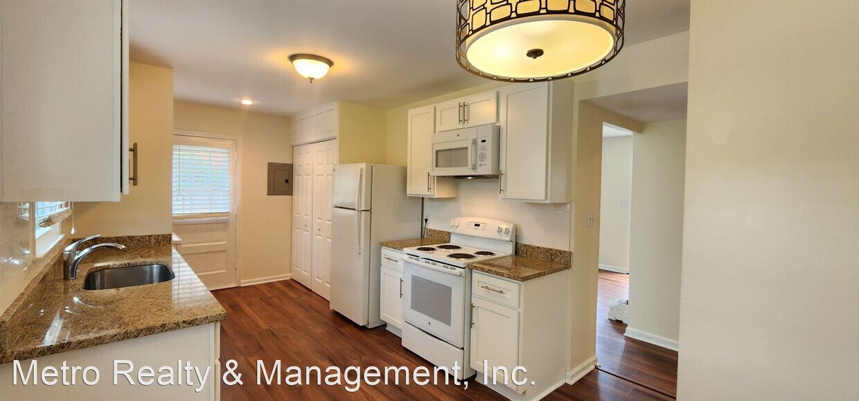 Primary Photo - 3 br, 1 bath House - 2704 Durbing Ave
