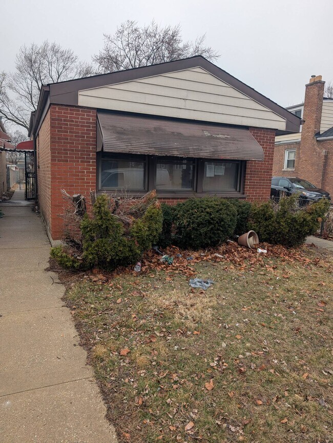 Building Photo - 11268 S Bishop St