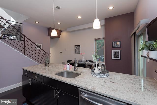 Foto del edificio - 1357 N Mascher St