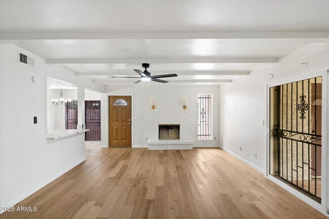 Foto del edificio - 5520 N 77th Pl