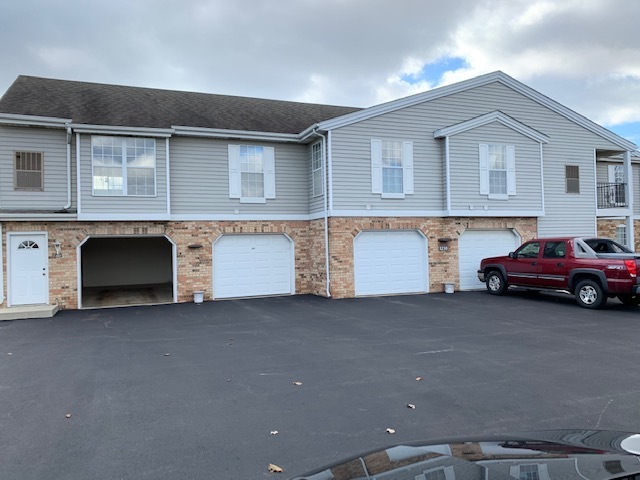 Building Photo - 1230 N Sunnyslope Dr