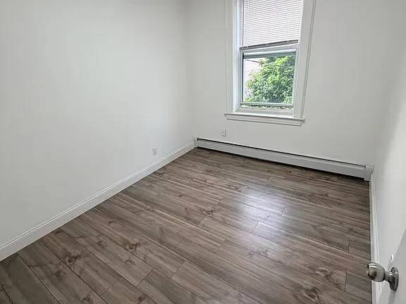 Building Photo - 2571 W 16th St