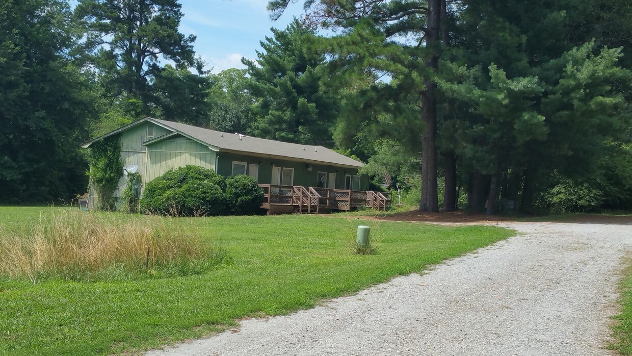 Foto del edificio - 145 Morrow Ln