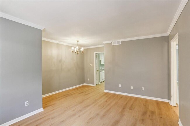 Foto del edificio - 91 Rumson Rd NE
