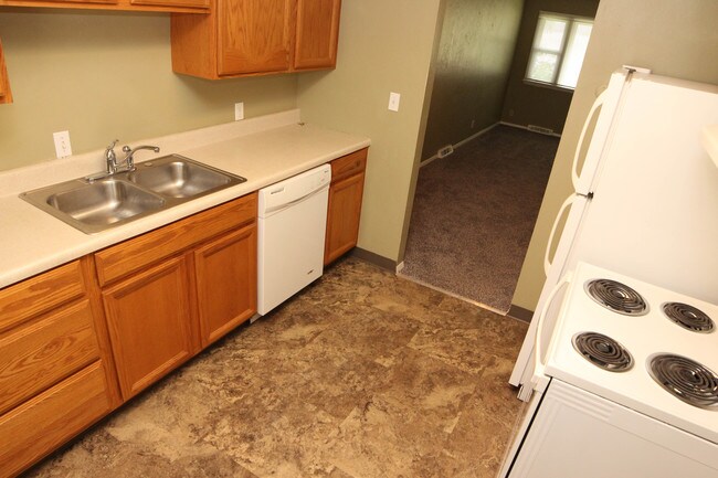 Building Photo - 1024 N Taft Hill Rd