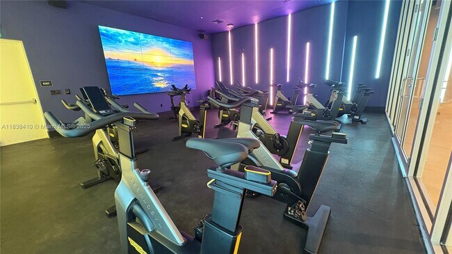 Foto del edificio - 7875 NW 107th Ave