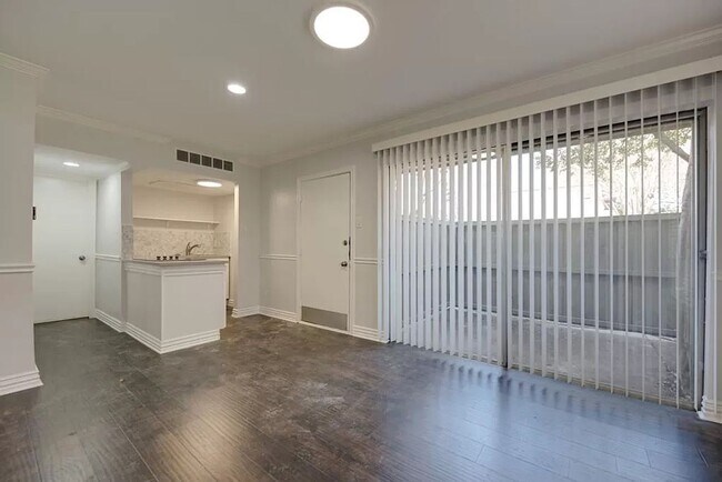 Foto del edificio - Conveniently located condo in Dallas
