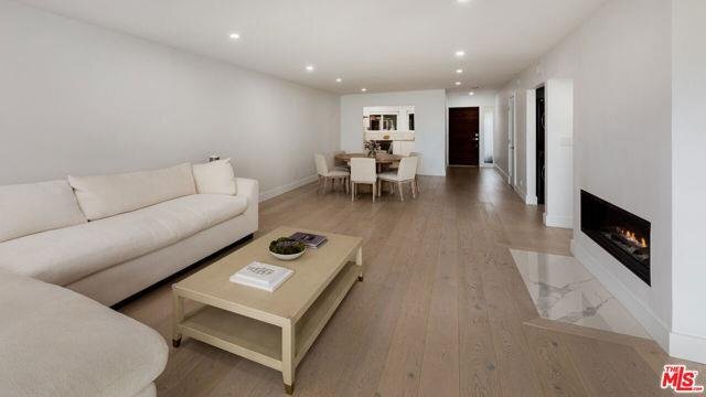 Building Photo - 4350 Via Dolce Apt #210, Marina del Rey, C...