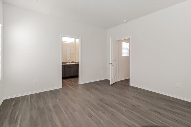 Building Photo - 15342 Estrella Rd W