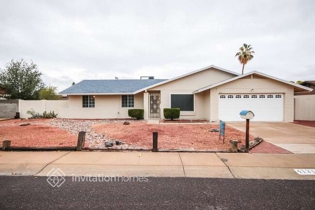 Building Photo - 4131 W Angela Dr