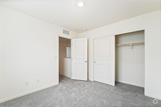 Building Photo - 3324 La Cura Ave