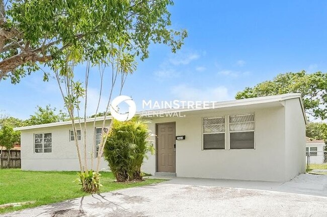 Building Photo - 3 Bedroom Pet-Friendly Home in Fort Lauder...