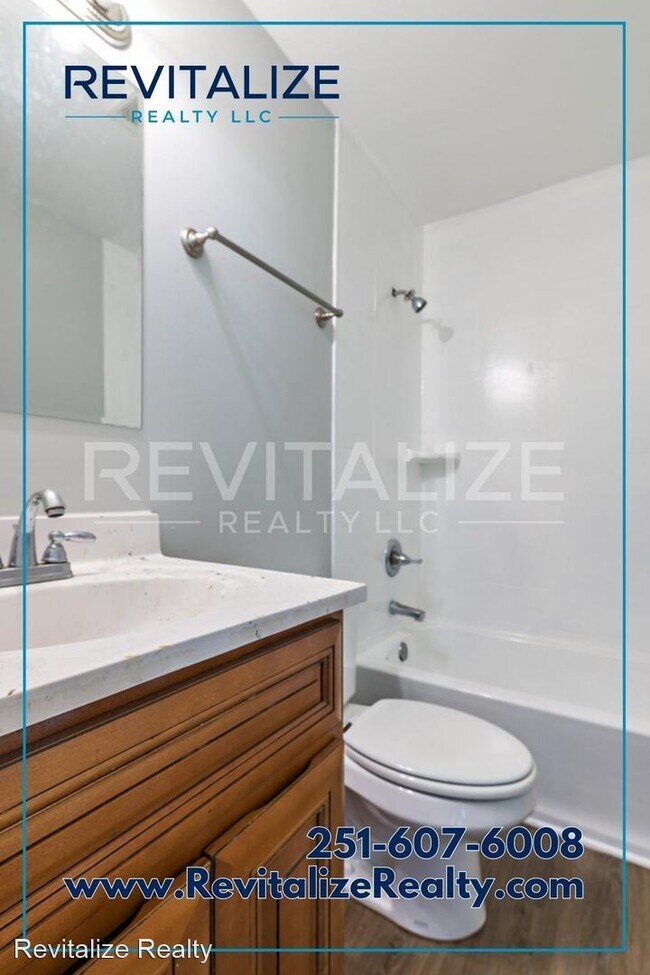 Foto del edificio - 4 br, 2 bath House - 1015 Woodlawn Dr W