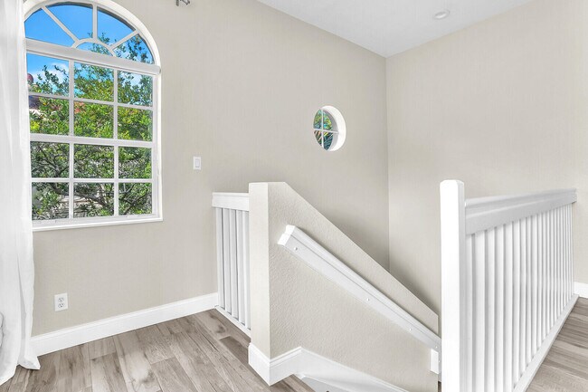 Foto del edificio - 4971 Bonsai Cir