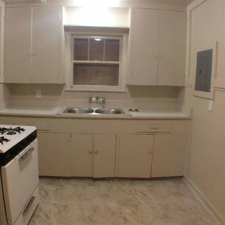 Building Photo - 1009 Forest Park Blvd