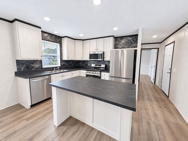 Foto del edificio - 3624 Hawthorne St