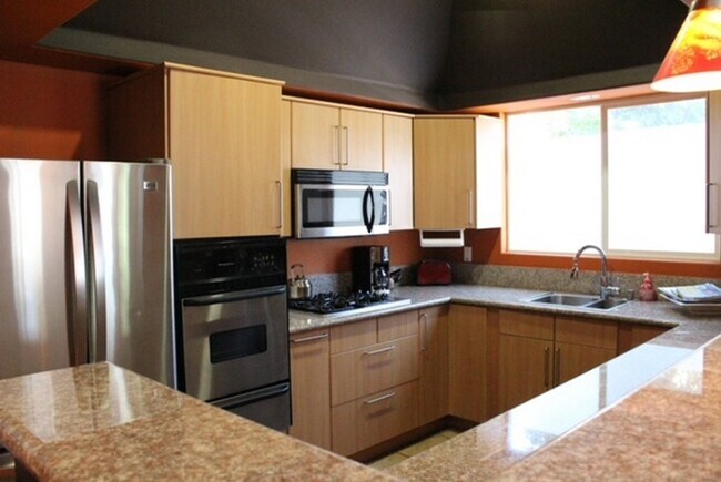 Foto del edificio - 5410 Huntington Dr N