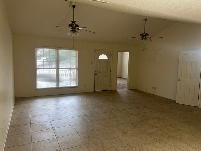 Foto del edificio - 5 Rivermist Ln