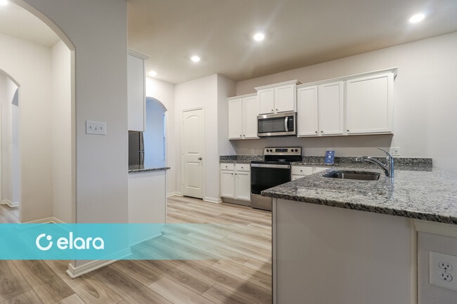 Building Photo - 25421 Cypress Bend Dr