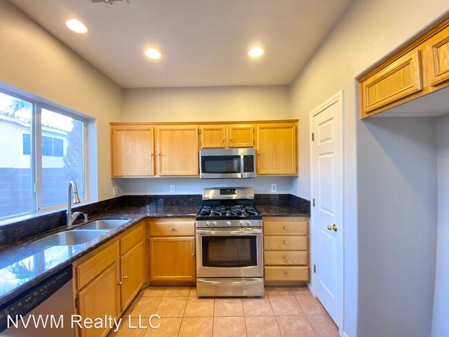Building Photo - 2 br, 2 bath House - 10412 Timber Canyon Ave