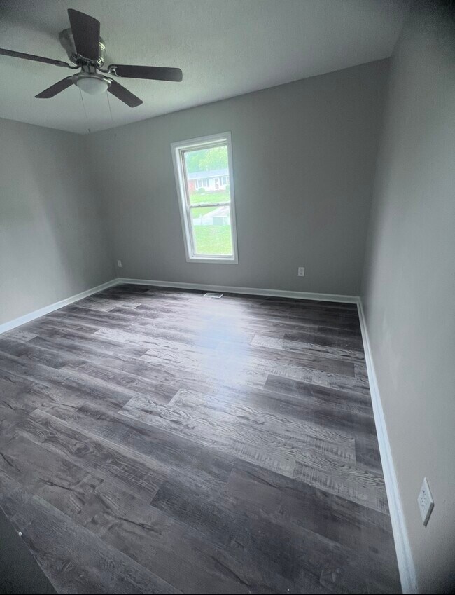 Building Photo - 1451 Finsbury Ln