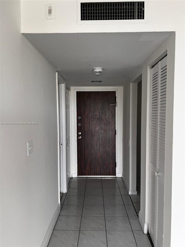 Building Photo - 498 NW 165th St
