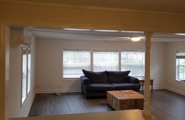 Building Photo - 2477 S Fletcher Ave