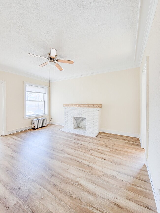 Foto del edificio - 4411 N Magnolia Ave