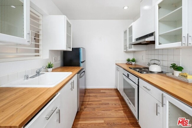 Building Photo - 1440 23rd St